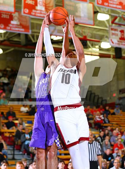 Thumbnail 1 in St. Augustine vs. JSerra Catholic (Nike Extravaganza) photogallery.