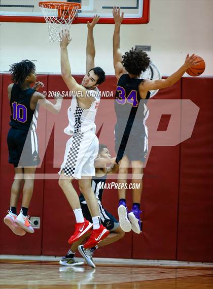 Thumbnail 3 in Harvard-Westlake vs. Durango (SoCal Vegas Showdown) photogallery.