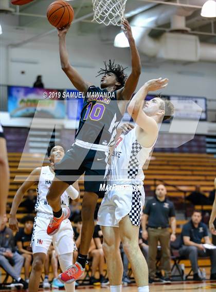 Thumbnail 1 in Harvard-Westlake vs. Durango (SoCal Vegas Showdown) photogallery.