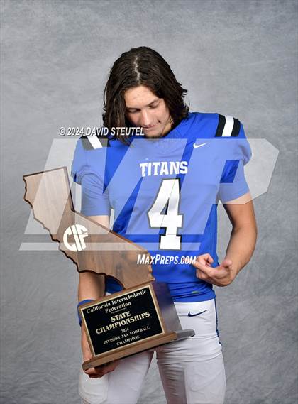 Thumbnail 1 in Frontier (CIF State Div. 3-AA Awards) photogallery.