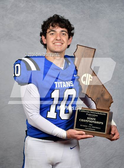 Thumbnail 1 in Frontier (CIF State Div. 3-AA Awards) photogallery.