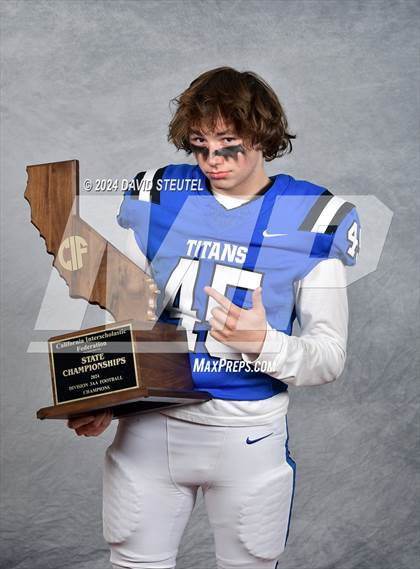 Thumbnail 2 in Frontier (CIF State Div. 3-AA Awards) photogallery.