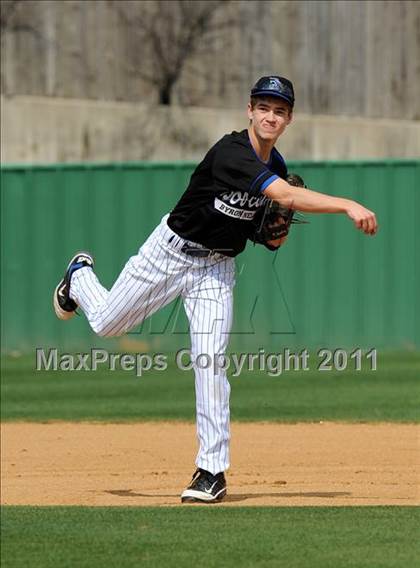Thumbnail 2 in Byron Nelson vs Nimitz (James Taylor Classic) photogallery.