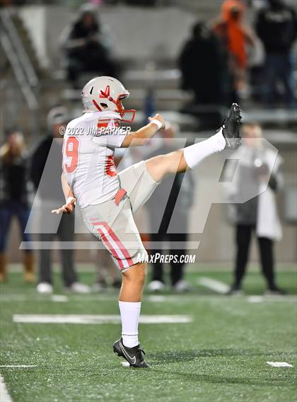 Thumbnail 2 in Judson vs. Vandegrift (UIL 6A D2 Area Playoff) photogallery.
