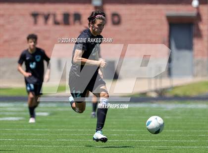 Thumbnail 3 in Palestine vs. Panther Creek (UIL 4A Regional Semifinal Playoff) photogallery.