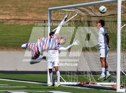 Thumbnail 3 in Palestine vs. Panther Creek (UIL 4A Regional Semifinal Playoff) photogallery.