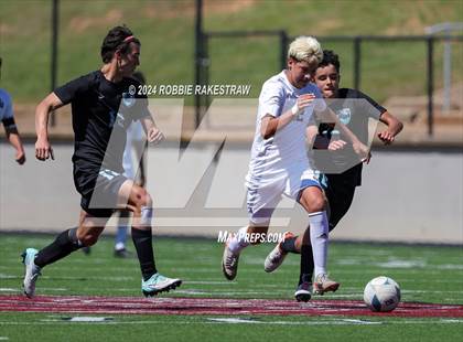 Thumbnail 1 in Palestine vs. Panther Creek (UIL 4A Regional Semifinal Playoff) photogallery.