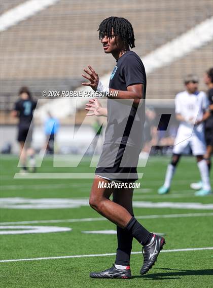 Thumbnail 3 in Palestine vs. Panther Creek (UIL 4A Regional Semifinal Playoff) photogallery.