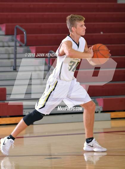 Thumbnail 3 in Capistrano Valley vs. Kamiak (Rancho Mirage Holiday Invitational) photogallery.