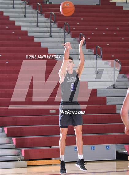 Thumbnail 2 in Capistrano Valley vs. Kamiak (Rancho Mirage Holiday Invitational) photogallery.