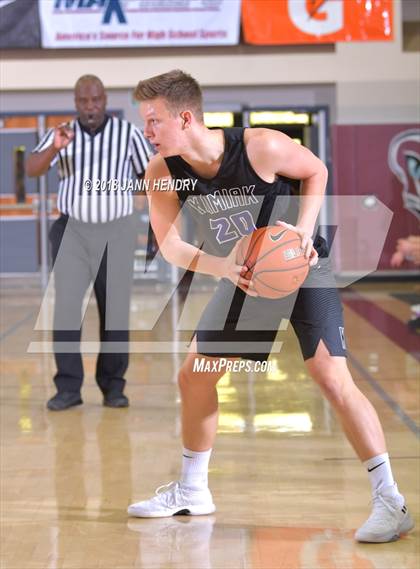 Thumbnail 3 in Capistrano Valley vs. Kamiak (Rancho Mirage Holiday Invitational) photogallery.