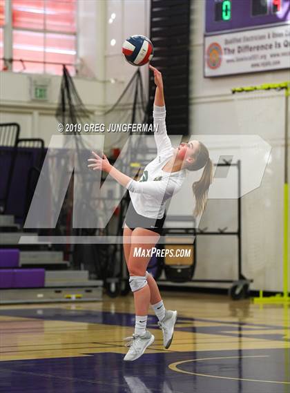 Thumbnail 3 in Maria Carrillo vs. Clayton Valley Charter photogallery.