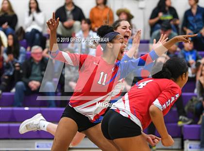 Thumbnail 3 in Maria Carrillo vs. Clayton Valley Charter photogallery.