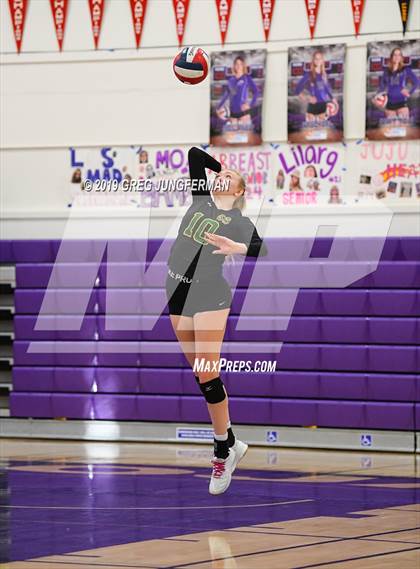 Thumbnail 2 in Maria Carrillo vs. Clayton Valley Charter photogallery.
