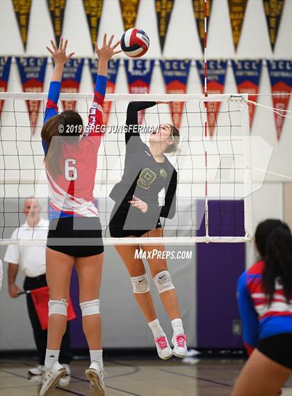 Thumbnail 1 in Maria Carrillo vs. Clayton Valley Charter photogallery.