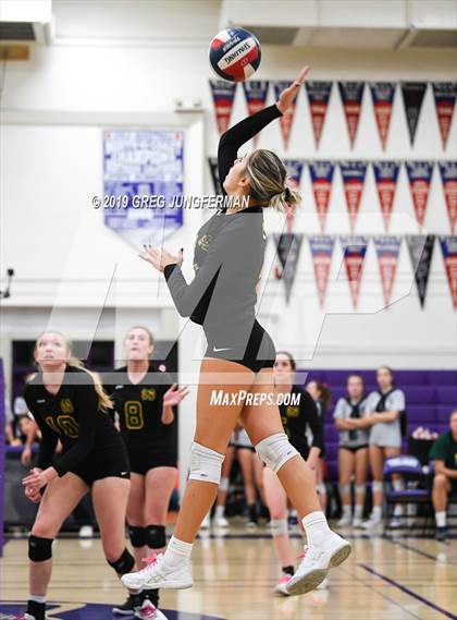 Thumbnail 2 in Maria Carrillo vs. Clayton Valley Charter photogallery.