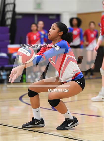 Thumbnail 3 in Maria Carrillo vs. Clayton Valley Charter photogallery.