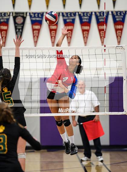 Thumbnail 3 in Maria Carrillo vs. Clayton Valley Charter photogallery.