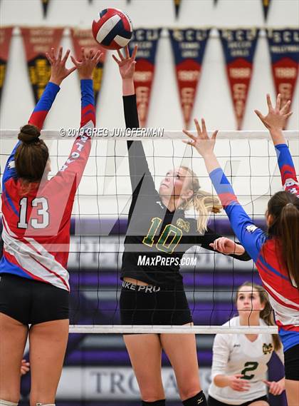 Thumbnail 1 in Maria Carrillo vs. Clayton Valley Charter photogallery.