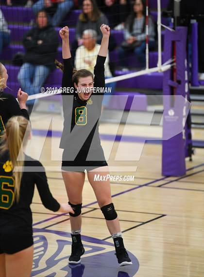 Thumbnail 3 in Maria Carrillo vs. Clayton Valley Charter photogallery.
