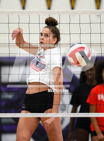 Thumbnail 2 in Maria Carrillo vs. Clayton Valley Charter photogallery.