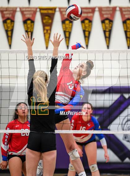 Thumbnail 3 in Maria Carrillo vs. Clayton Valley Charter photogallery.