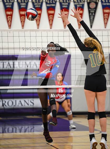 Thumbnail 1 in Maria Carrillo vs. Clayton Valley Charter photogallery.