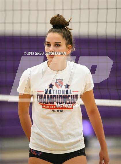 Thumbnail 3 in Maria Carrillo vs. Clayton Valley Charter photogallery.
