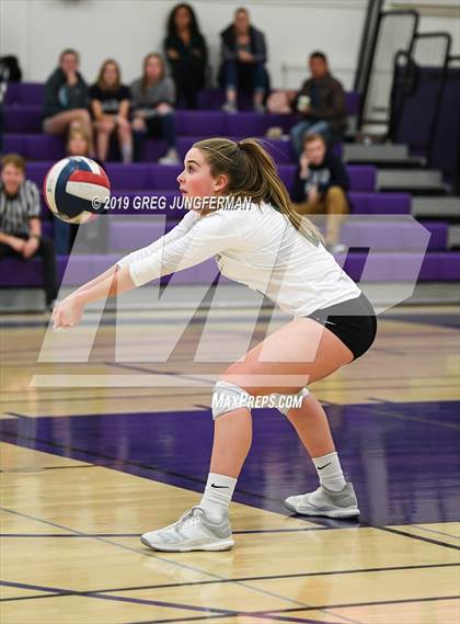 Thumbnail 2 in Maria Carrillo vs. Clayton Valley Charter photogallery.
