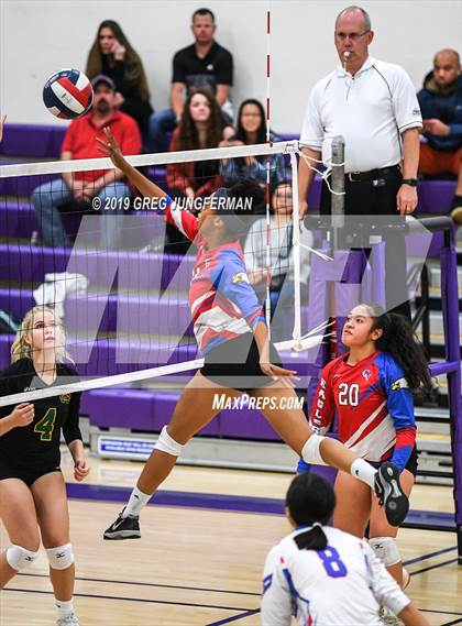 Thumbnail 1 in Maria Carrillo vs. Clayton Valley Charter photogallery.