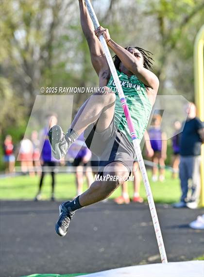 Thumbnail 3 in Yorktown Triangular (Pole Vault) photogallery.
