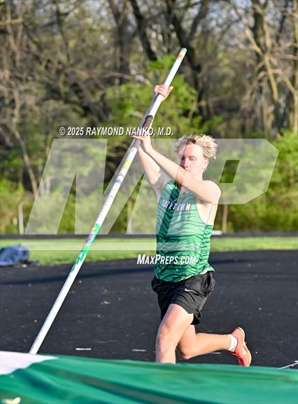 Thumbnail 1 in Yorktown Triangular (Pole Vault) photogallery.