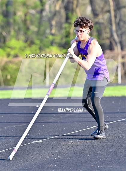 Thumbnail 2 in Yorktown Triangular (Pole Vault) photogallery.