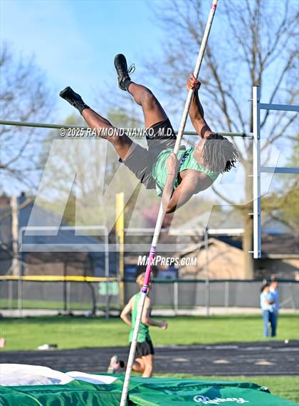 Thumbnail 1 in Yorktown Triangular (Pole Vault) photogallery.