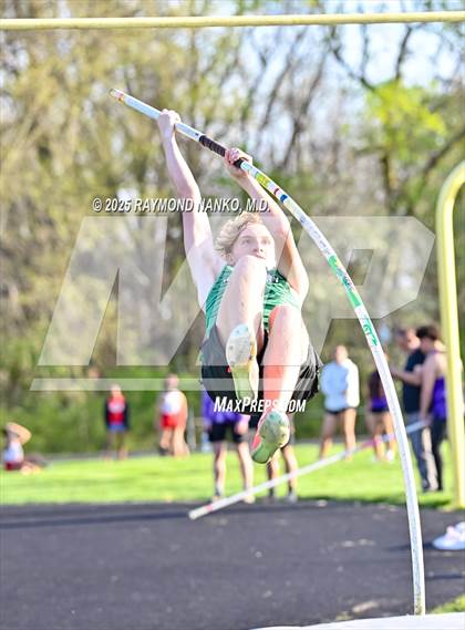 Thumbnail 1 in Yorktown Triangular (Pole Vault) photogallery.