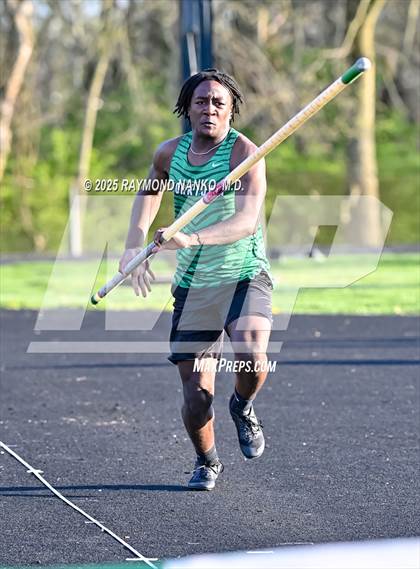 Thumbnail 1 in Yorktown Triangular (Pole Vault) photogallery.