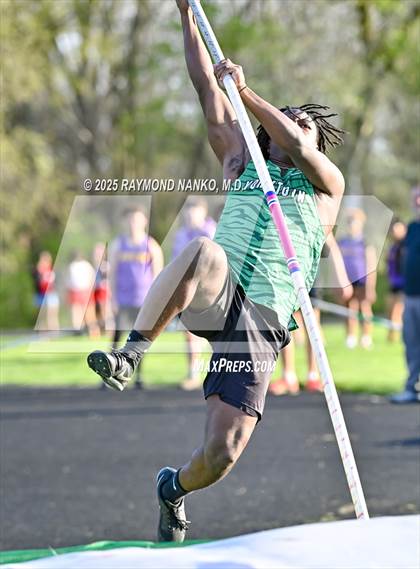 Thumbnail 2 in Yorktown Triangular (Pole Vault) photogallery.