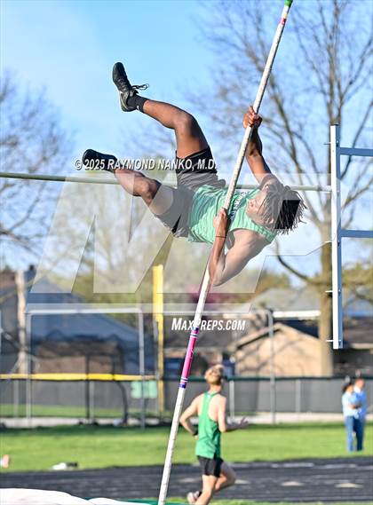Thumbnail 2 in Yorktown Triangular (Pole Vault) photogallery.