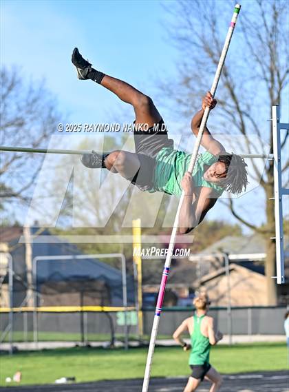 Thumbnail 3 in Yorktown Triangular (Pole Vault) photogallery.