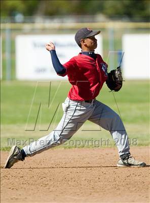 Thumbnail 3 in Pitman vs. Redwood Christian (Dick Windemuth Tournament) photogallery.