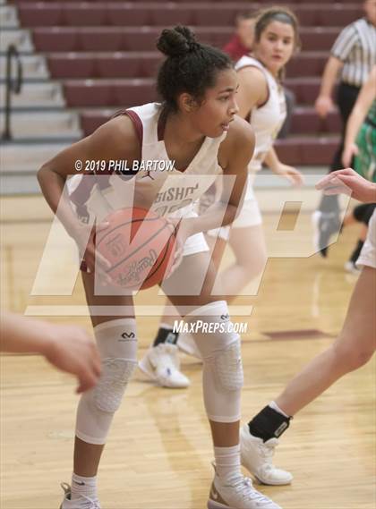 Thumbnail 2 in Seton vs. Bishop Watterson (Bishop Watterson Christmas Classic) photogallery.