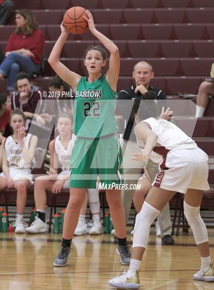 Thumbnail 3 in Seton vs. Bishop Watterson (Bishop Watterson Christmas Classic) photogallery.