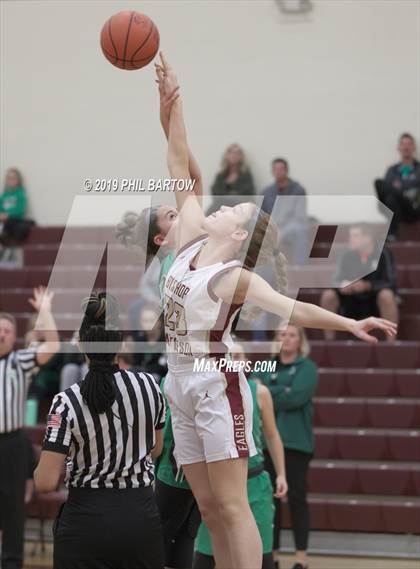 Thumbnail 2 in Seton vs. Bishop Watterson (Bishop Watterson Christmas Classic) photogallery.