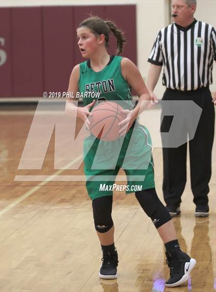 Thumbnail 2 in Seton vs. Bishop Watterson (Bishop Watterson Christmas Classic) photogallery.