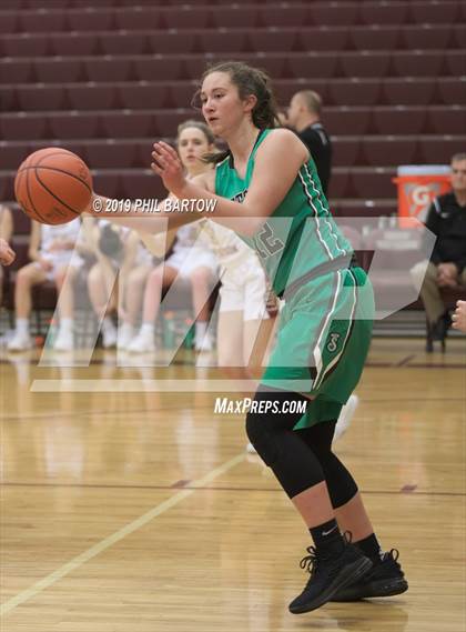 Thumbnail 1 in Seton vs. Bishop Watterson (Bishop Watterson Christmas Classic) photogallery.
