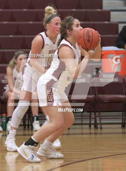Thumbnail 3 in Seton vs. Bishop Watterson (Bishop Watterson Christmas Classic) photogallery.