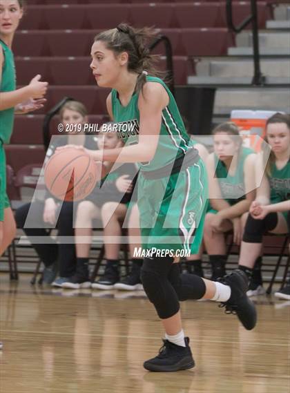 Thumbnail 2 in Seton vs. Bishop Watterson (Bishop Watterson Christmas Classic) photogallery.
