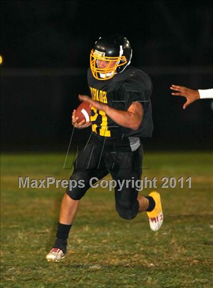 Thumbnail 3 in Firebaugh vs. Hawthorne photogallery.