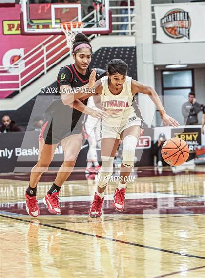 Thumbnail 1 in Etiwanda vs. Sidwell Friends (Spalding Hoophall Classic) photogallery.