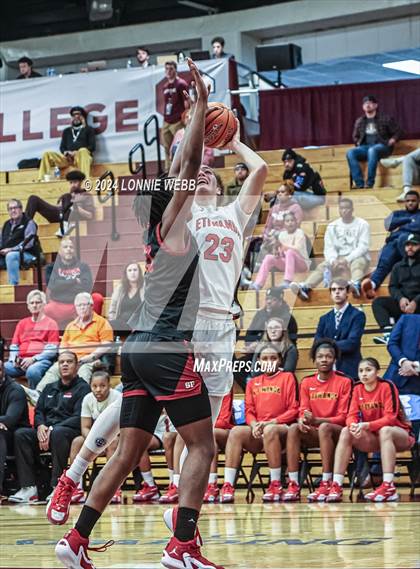 Thumbnail 1 in Etiwanda vs. Sidwell Friends (Spalding Hoophall Classic) photogallery.